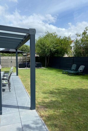 House | Exterior - Holiday Home With Pet-friendly Garden (Breskens)