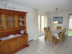 House | Dining - Bungalow in Breskens Near the Beach (Breskens)