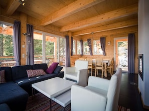 Chalet | Living area - Charming Chalet With Indoor hot tub (Stadl-Predlitz)