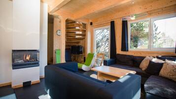 Chalet | Living area