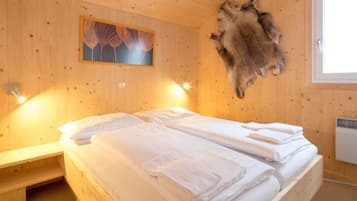 Chalet | 4 bedrooms, individually furnished