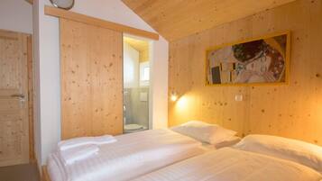 Chalet | 4 bedrooms, individually furnished