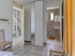 House | 3 bedrooms, individually furnished - House in Breskens Near the Beach (Breskens)