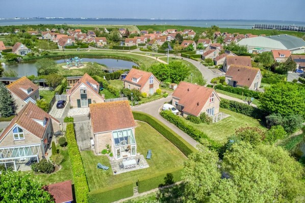 House | Pool - House in Breskens Near the Beach (Breskens)