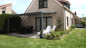 Unclassified image, 4 of 18, button - Lovely Bungalow With Garden (Breskens)