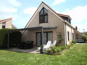 House | Exterior - Lovely Bungalow With Garden (Breskens)