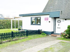 House | Exterior - House in Breskens Near Scenic Beaches (Breskens)