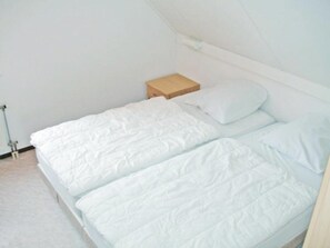 House | 3 bedrooms, individually furnished