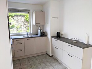 House | Private kitchen | Electric kettle, toaster - Bungalow in Breskens Near Waterfront Beach (Breskens)