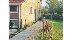 House | Garden - Bungalow in Breskens With Private Jetty (Breskens)