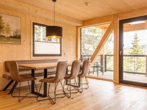 Chalet | Dining - Appealing Chalet With Balcony (Stadl-Predlitz)