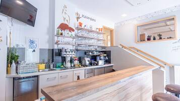 Apartment | Dining