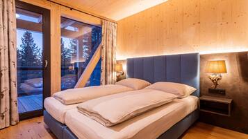 Chalet | 4 bedrooms, individually furnished, bed sheets