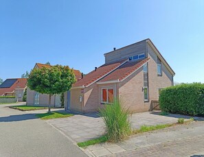 House | Exterior - Stylish Coastal Home w/ Jetty (Breskens)