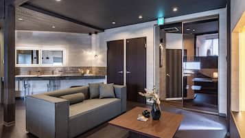 3 bedrooms, blackout drapes, iron/ironing board, free WiFi