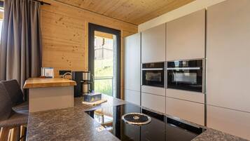 Chalet | Private kitchen | Cookware/dishes/utensils