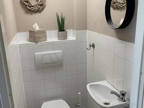House | Bathroom