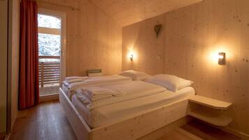 Chalet | 4 bedrooms, individually furnished