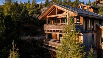 Chalet | Exterior