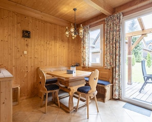 Apartment | Dining