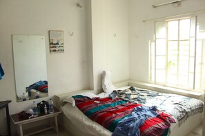 Free WiFi, bed sheets - Goroomgo Lalghat Haveli Udaipur (Udaipur)