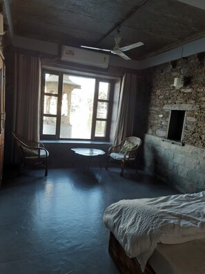 Wi-Fi gratuit, draps fournis