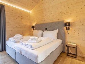 木屋 | 4 多间卧室、床单