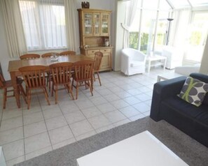 Dining - Bungalow in Breskens Near Beach and Lighthouse (Breskens)