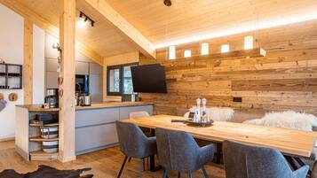 Chalet | Dining