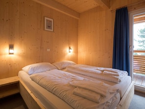Chalet | 5 slaapkamers, individueel gemeubileerd, beddengoed
