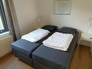 Nhà | 3 phòng ngủ, trang bị nội thất với thiết kế riêng biệt 