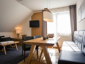 Apartment | Living area - Lovely Apartment With Balcony (Stadl-Predlitz)
