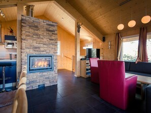Chalet | Living room - Chalet in Austria Near Ski Slope & Sauna (Stadl-Predlitz)