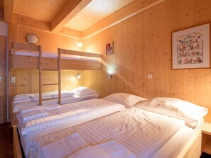 Chalet | 4 bedrooms, individually furnished