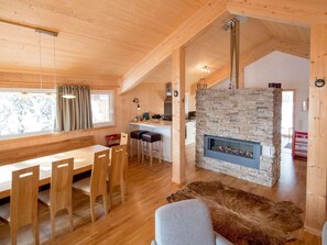 Chalet | Dining - Chalet in Turracherhohe With Sauna & Ski Access (Stadl-Predlitz)