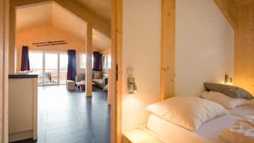 Chalet | 5 bedrooms, individually furnished, bed sheets