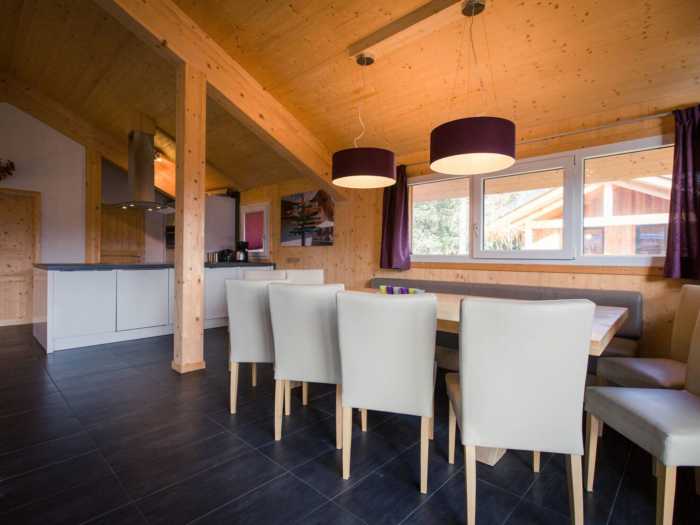 Chalet | Dining