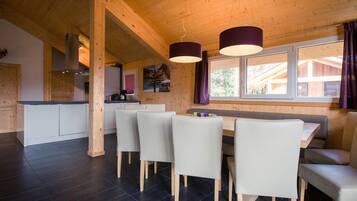 Chalet | Dining