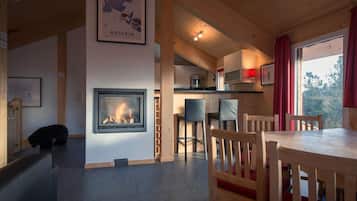 Chalet | Tempat makan