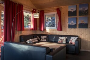 Living room - Chalet in Austria Near Ski Resort & Forest (Stadl-Predlitz)