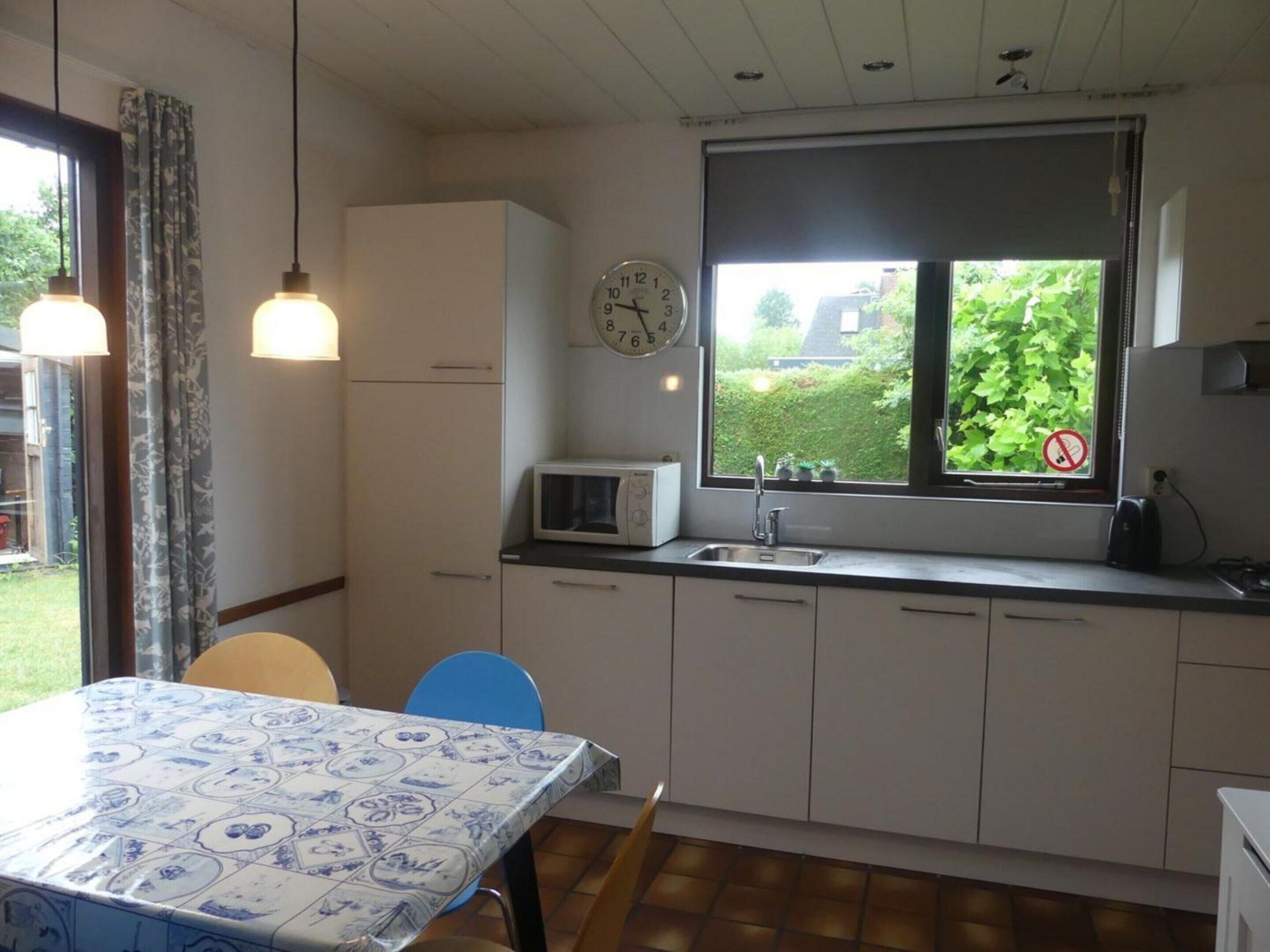 Huis | Privékeuken | Een waterkoker, een broodrooster