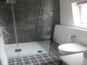 Bathroom - Family & Pet-friendly Escape (Breskens)