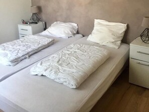 House | 3 bedrooms, individually furnished