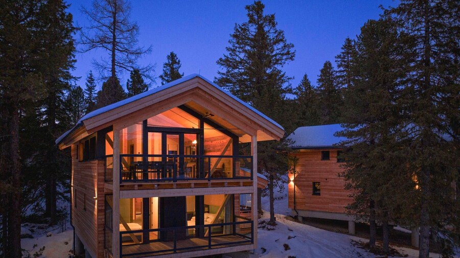 Chalet With Sauna on Balcony