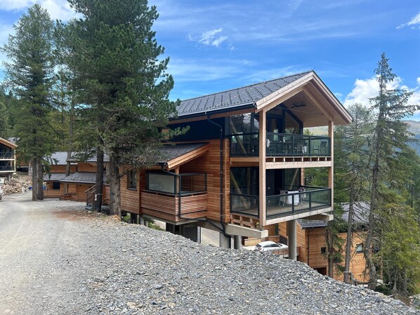 Chalet | Exterior