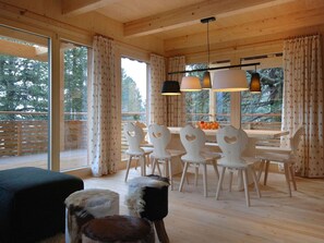 Chalet | Dining - Chalet in Alps With Sauna Near Ski Slopes (Stadl-Predlitz)