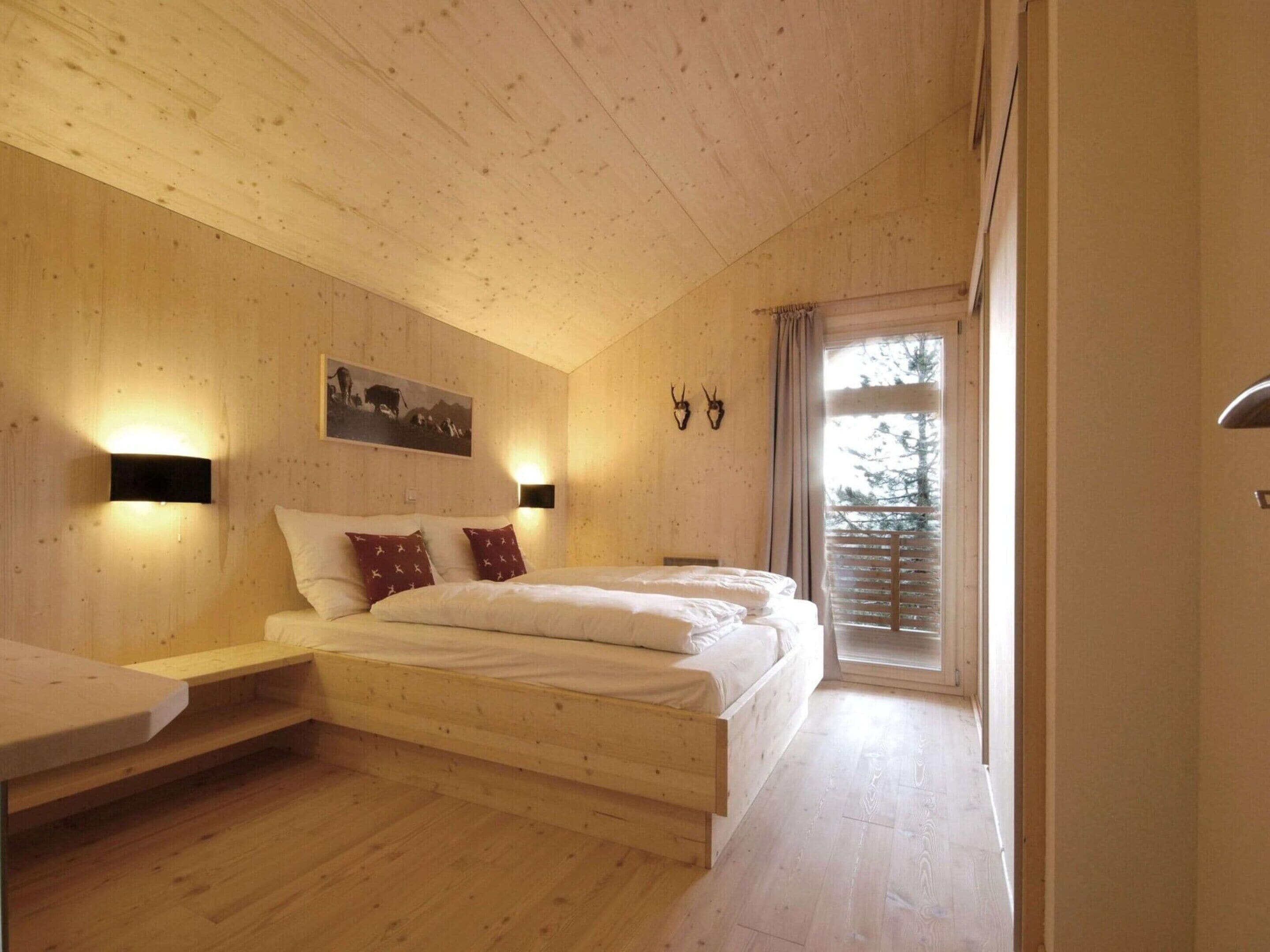 Chalet | 4 bedrooms, individually furnished, bed sheets
