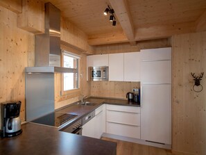 Chalet | Private kitchen - Chalet in Alps With Sauna Near Ski Slopes (Stadl-Predlitz)