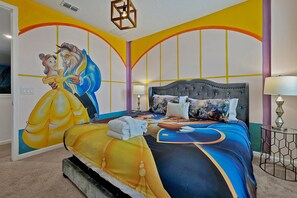 12 bedrooms, iron/ironing board, travel cot, WiFi - Luxury 12-BR Villa w/ Pool & Resort Amenities Near Disney (Kissimmee)