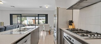 Cooinda Happy Place — 3BR Home with Pool